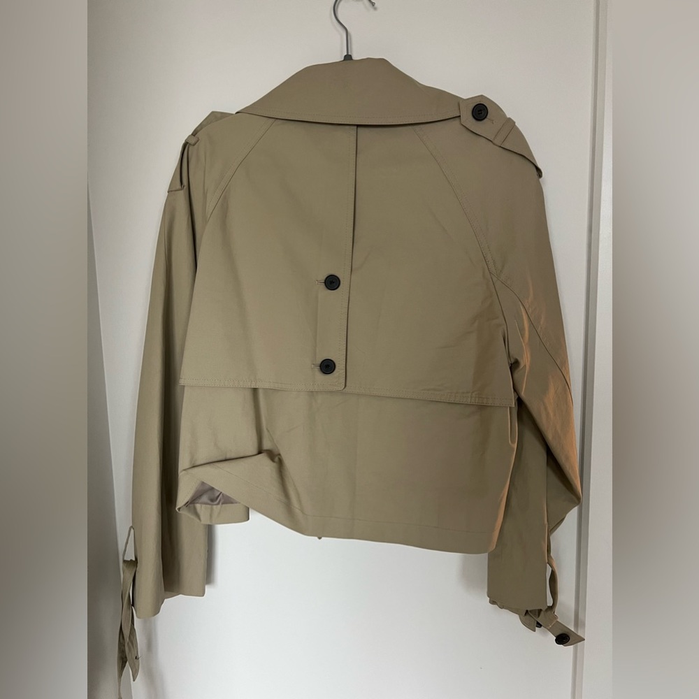 Short Trench jacket(New, never worn) - Picture 8 of 8